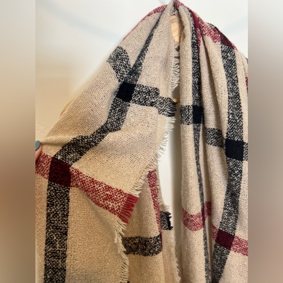 Long scarf - Picture 2 of 3